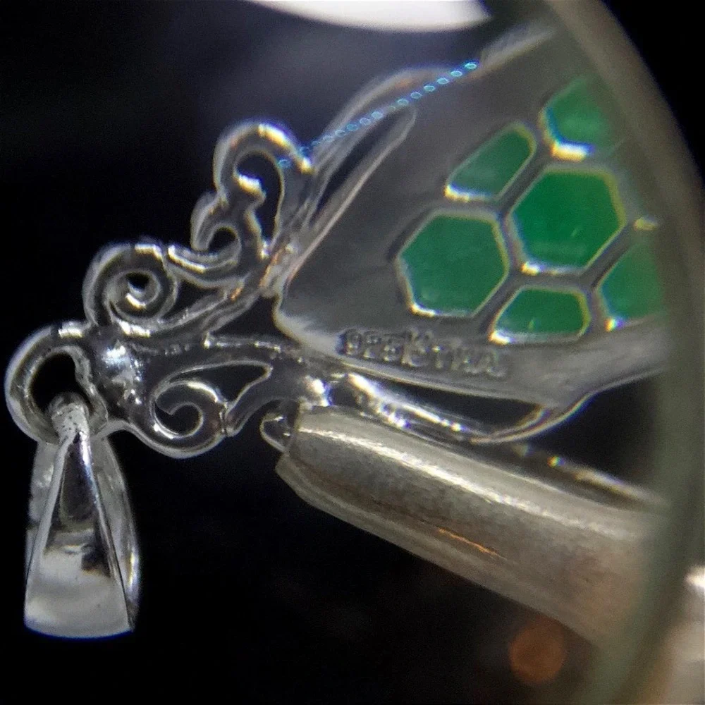 925 Thai Sterling Silver Green Jade‎ Teardrop Scrollwork Pendant Honeycomb Back